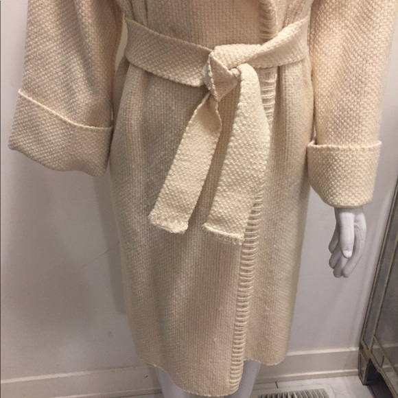 Ladies 100% Laine coat. - Picture 4 of 11